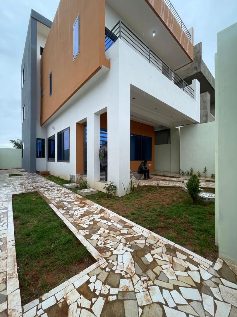 Immobilier au Bénin, Agence Immobilier au Bénin, Immobilier à Cotonou, Appartement meublé à louer à Cotonou, Chambre à louer au Bénin